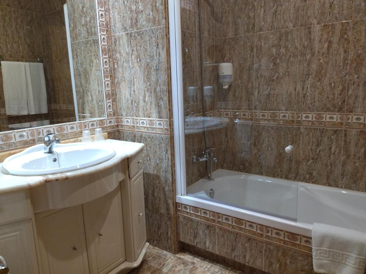 Hotel Playa Compostela Вилагарсия де Ароуса Екстериор снимка