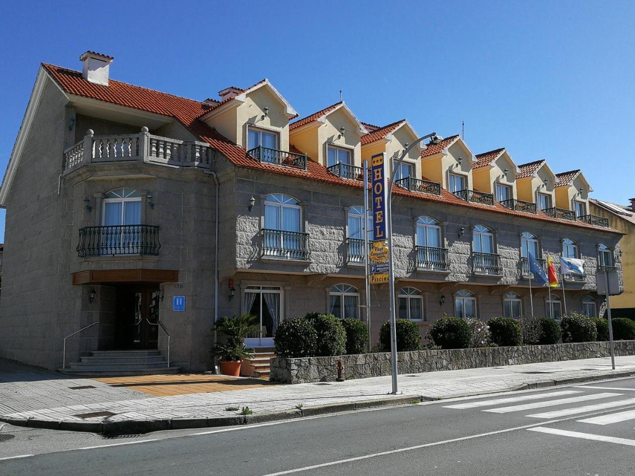 Hotel Playa Compostela Вилагарсия де Ароуса Екстериор снимка